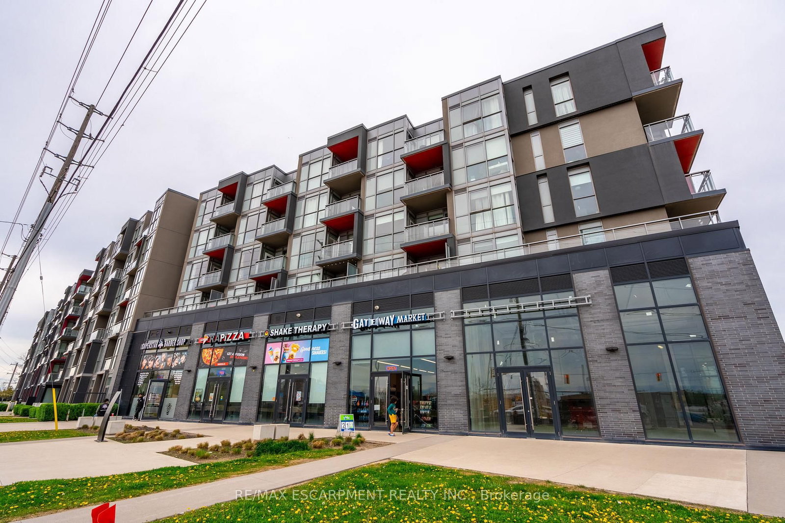 #B418 - 5240 Dundas Street