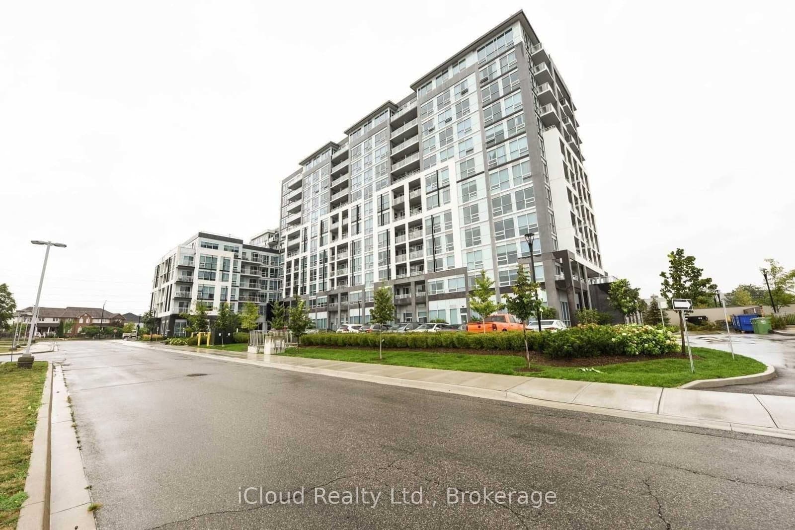 1050 Main Street, Unit 223