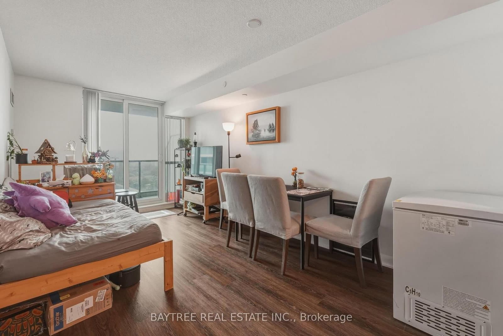 #1111 - 215 Sherway Gardens Road