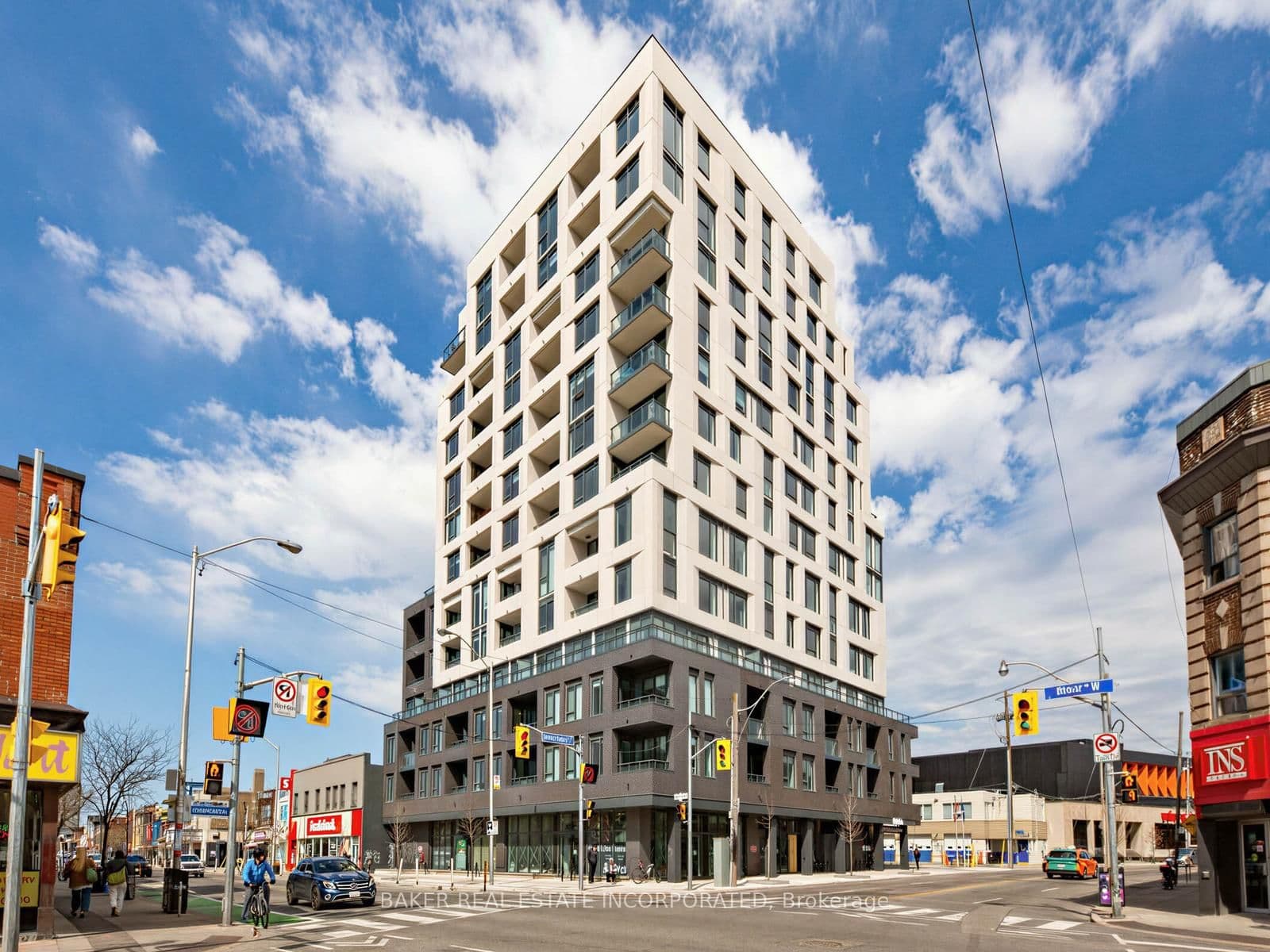 #404 - 758 Dovercourt Road