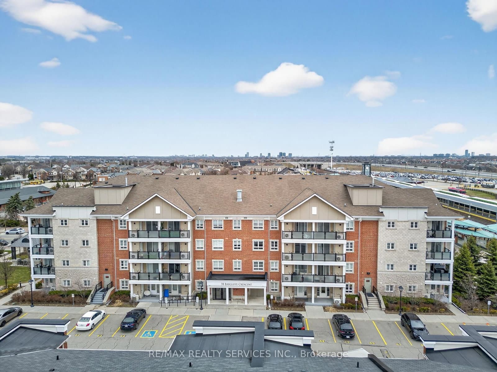 70 Baycliffe Crescent, Unit 301 thumbnail 12