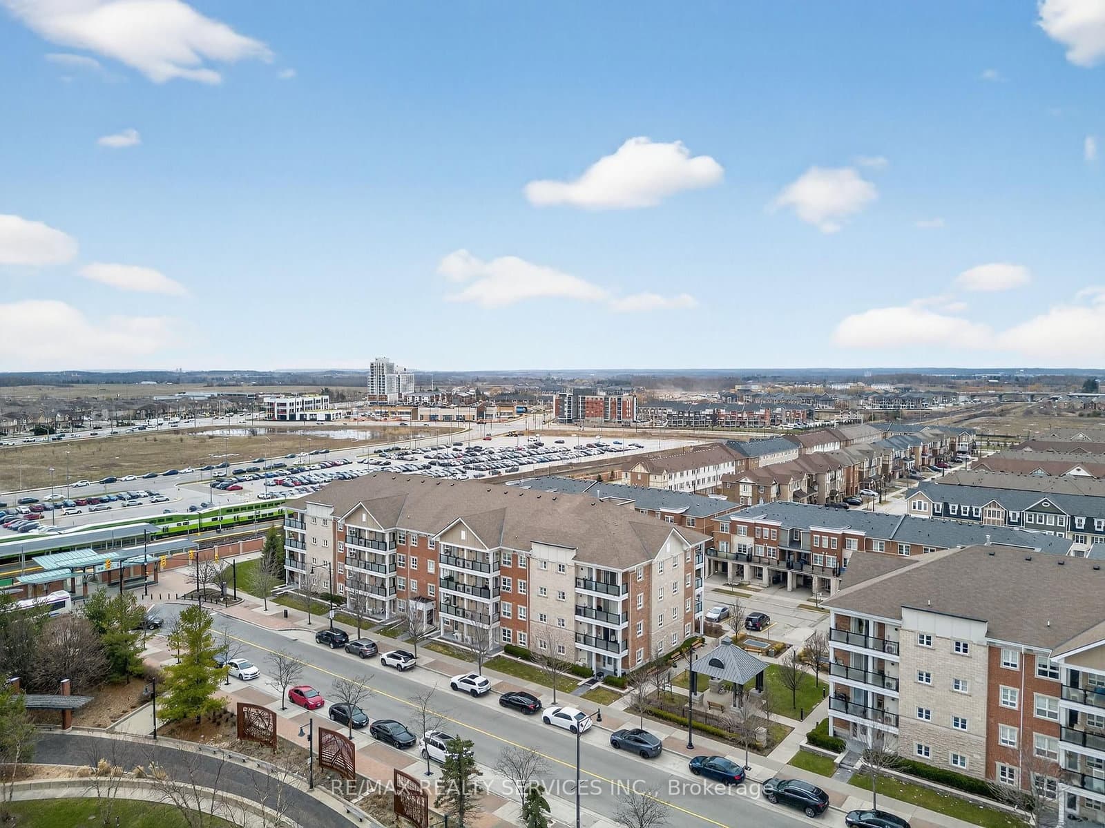 70 Baycliffe Crescent, Unit 301 thumbnail 14