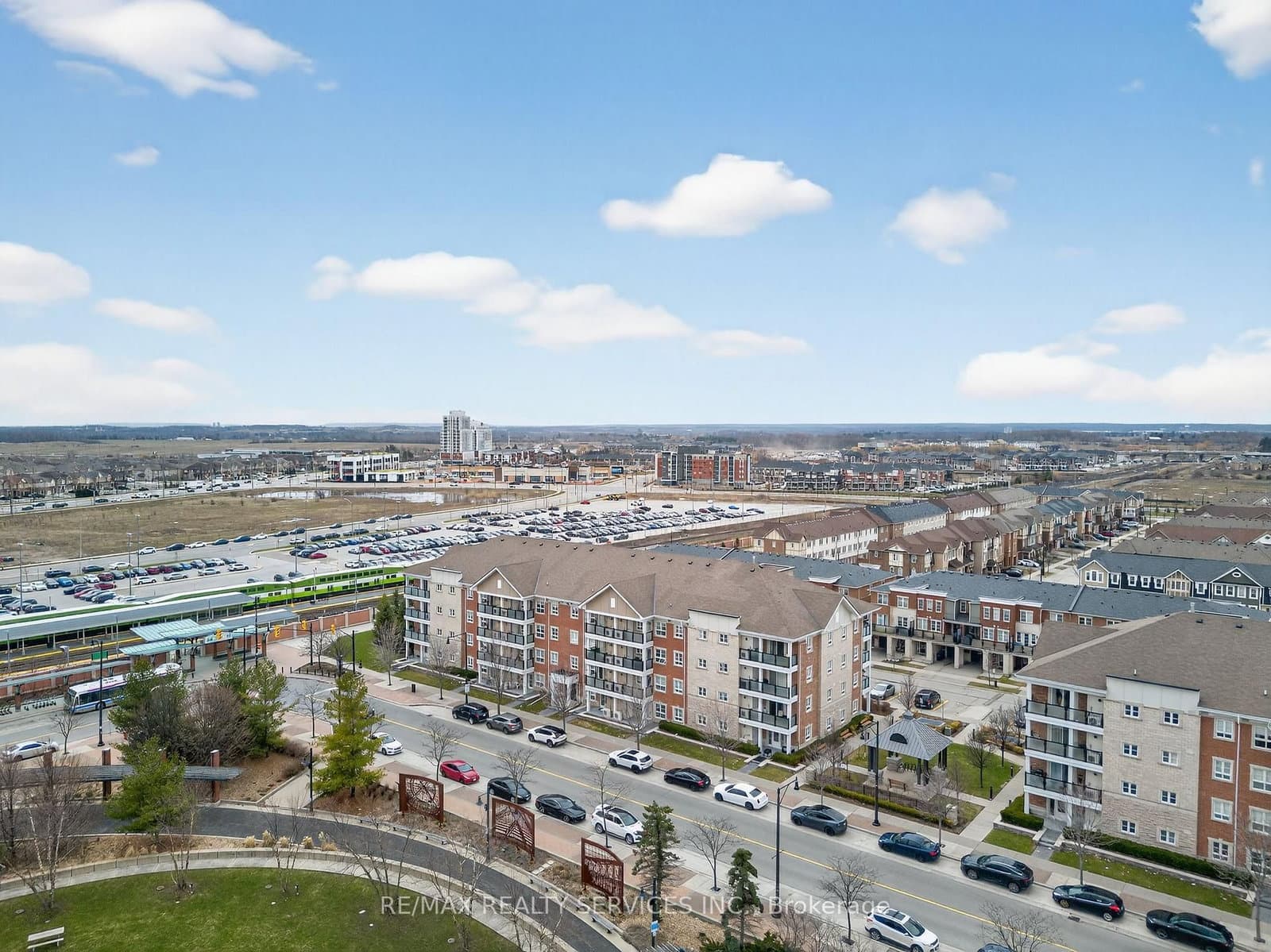 70 Baycliffe Crescent, Unit 301 thumbnail 15