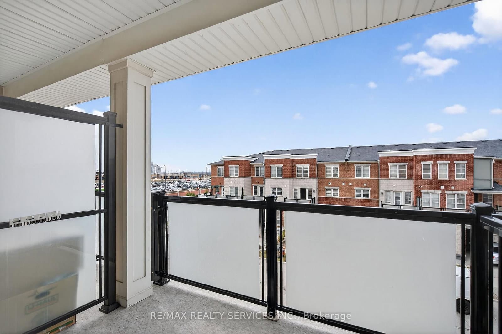 70 Baycliffe Crescent, Unit 301 thumbnail 30