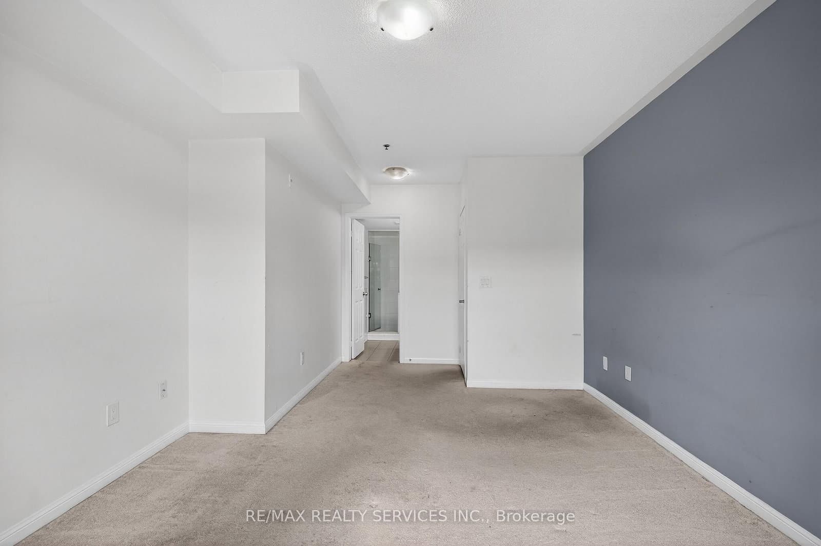 70 Baycliffe Crescent, Unit 301 thumbnail 33
