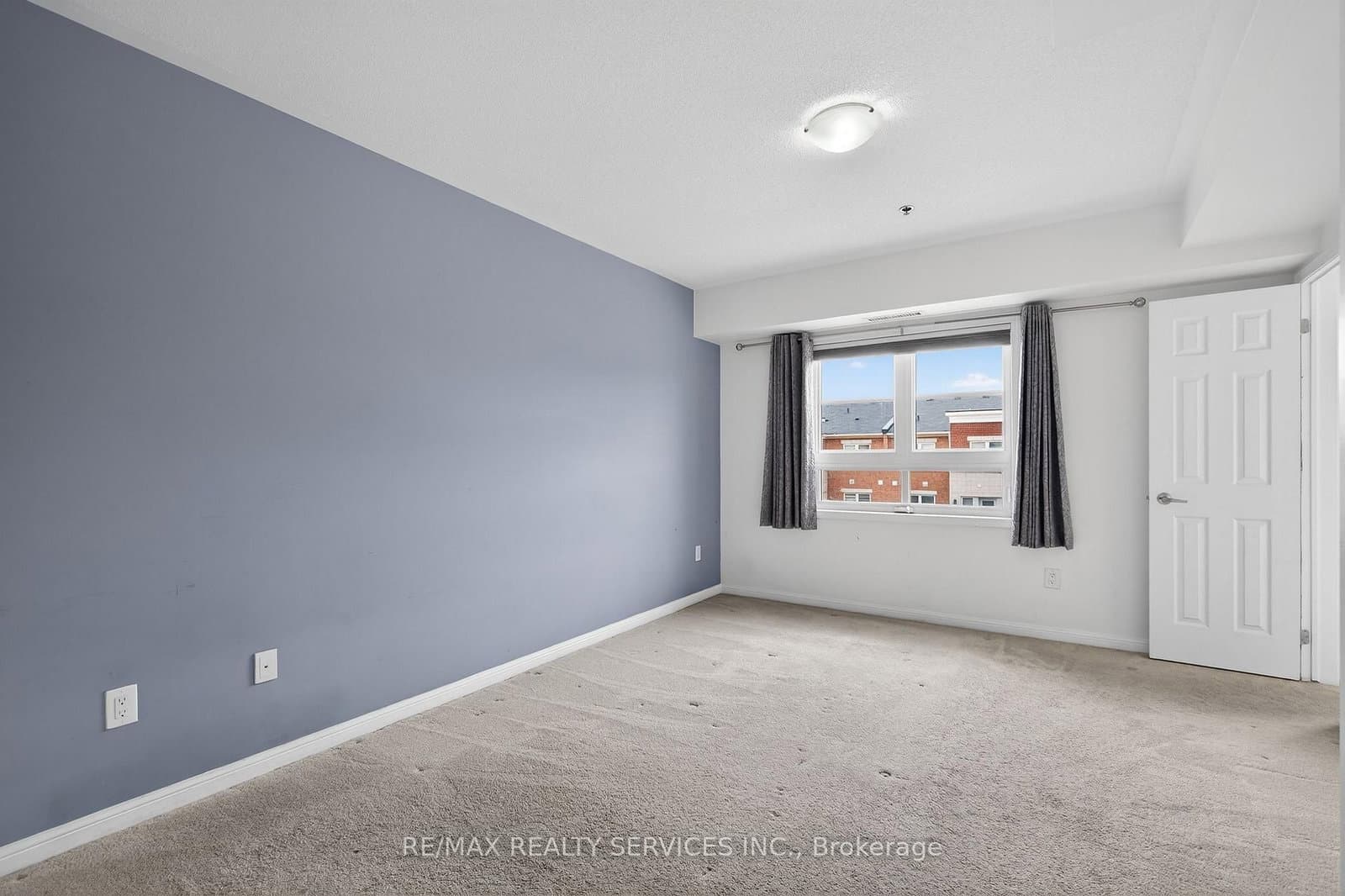 70 Baycliffe Crescent, Unit 301 thumbnail 36
