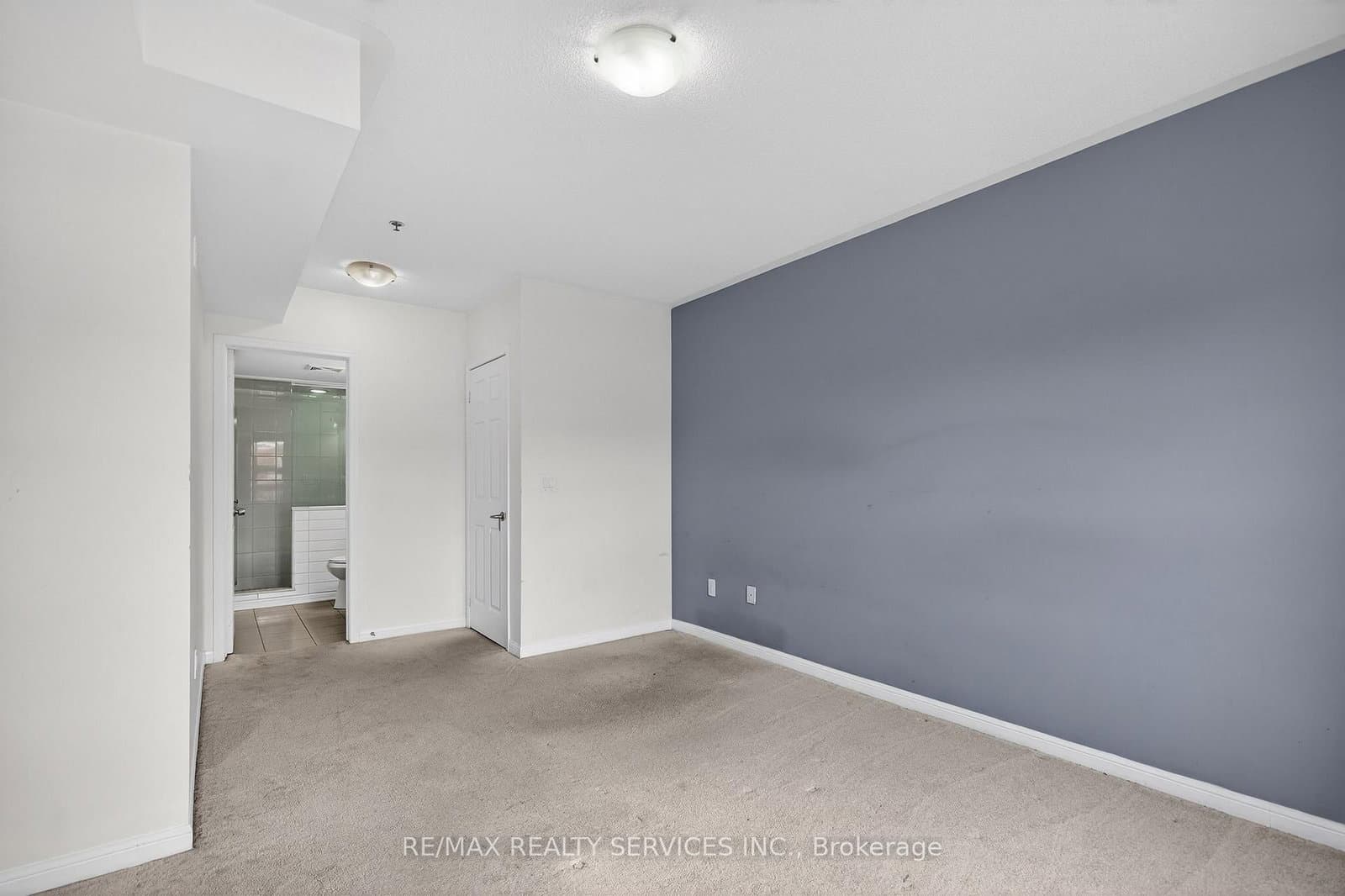 70 Baycliffe Crescent, Unit 301 thumbnail 38