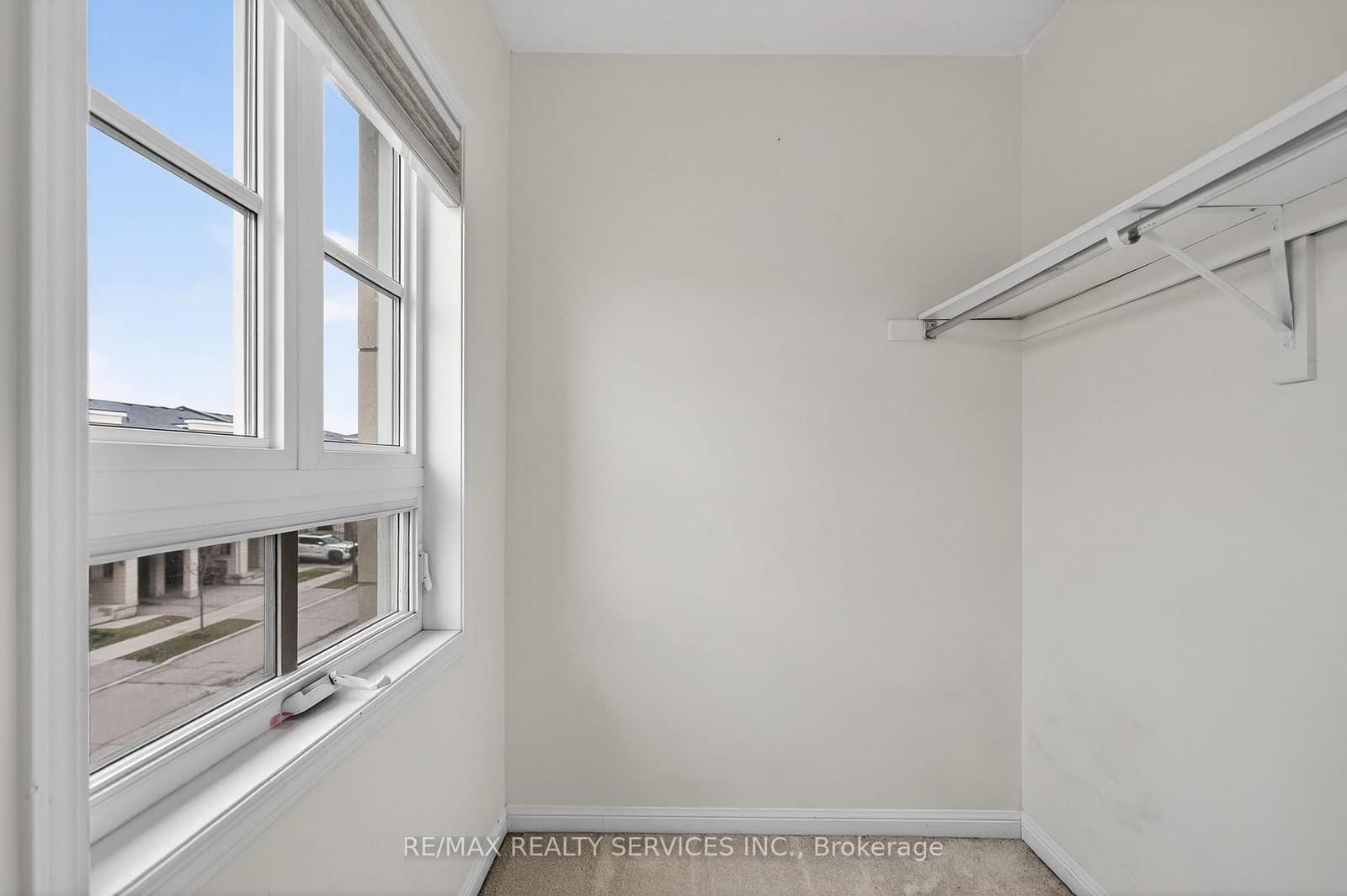 70 Baycliffe Crescent, Unit 301 thumbnail 39