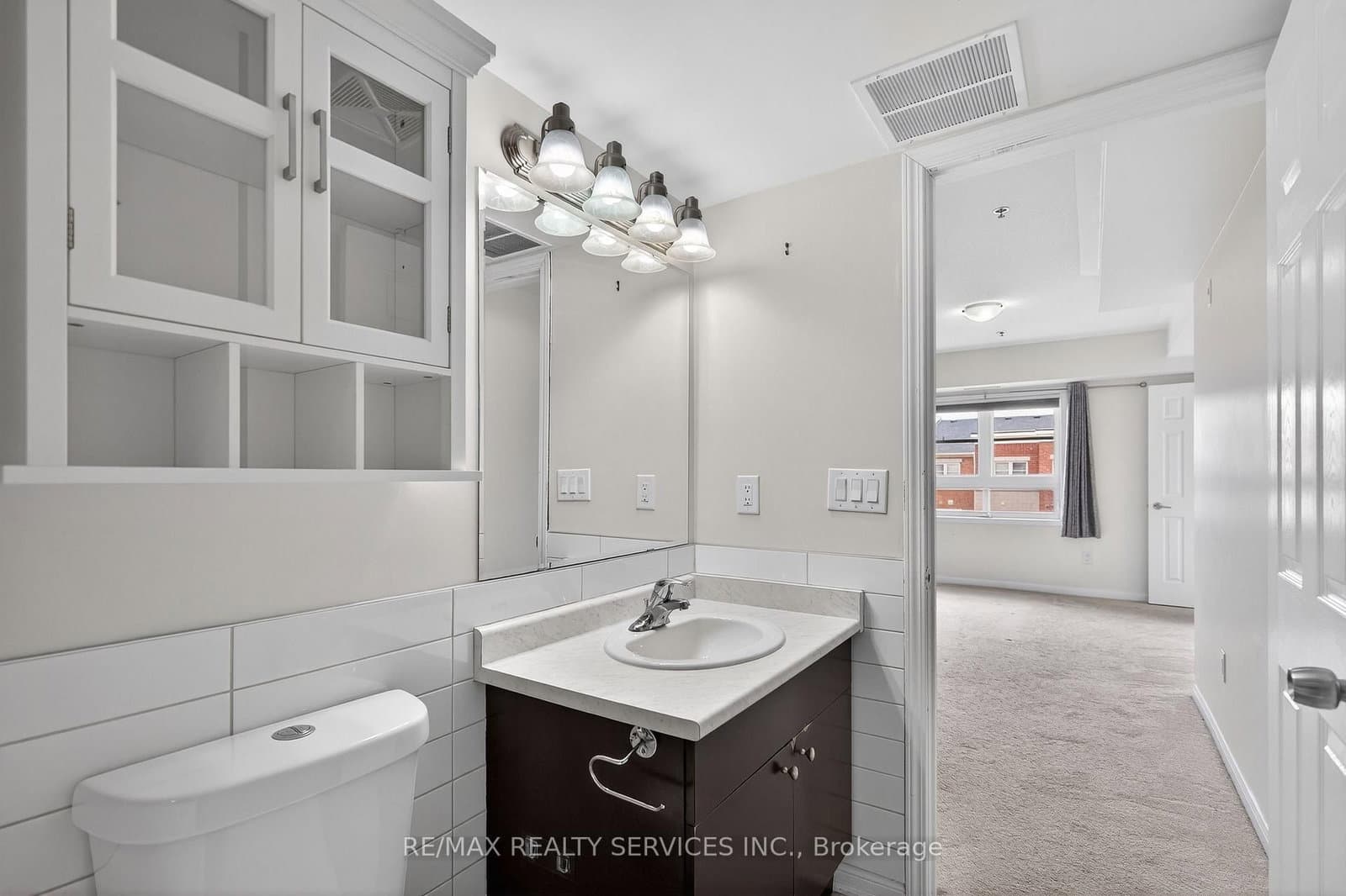70 Baycliffe Crescent, Unit 301 thumbnail 40