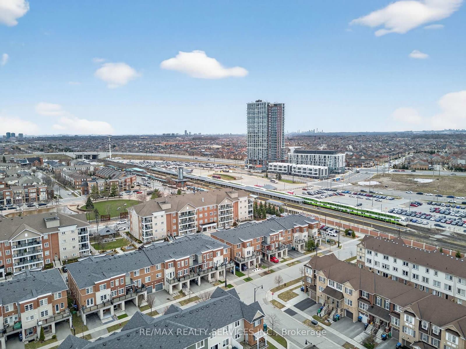 70 Baycliffe Crescent, Unit 301 thumbnail 8