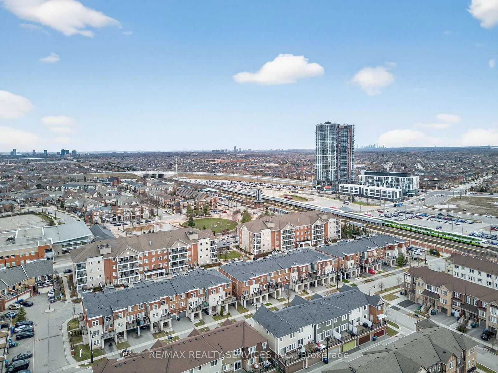 70 Baycliffe Crescent, Unit 301 thumbnail 9
