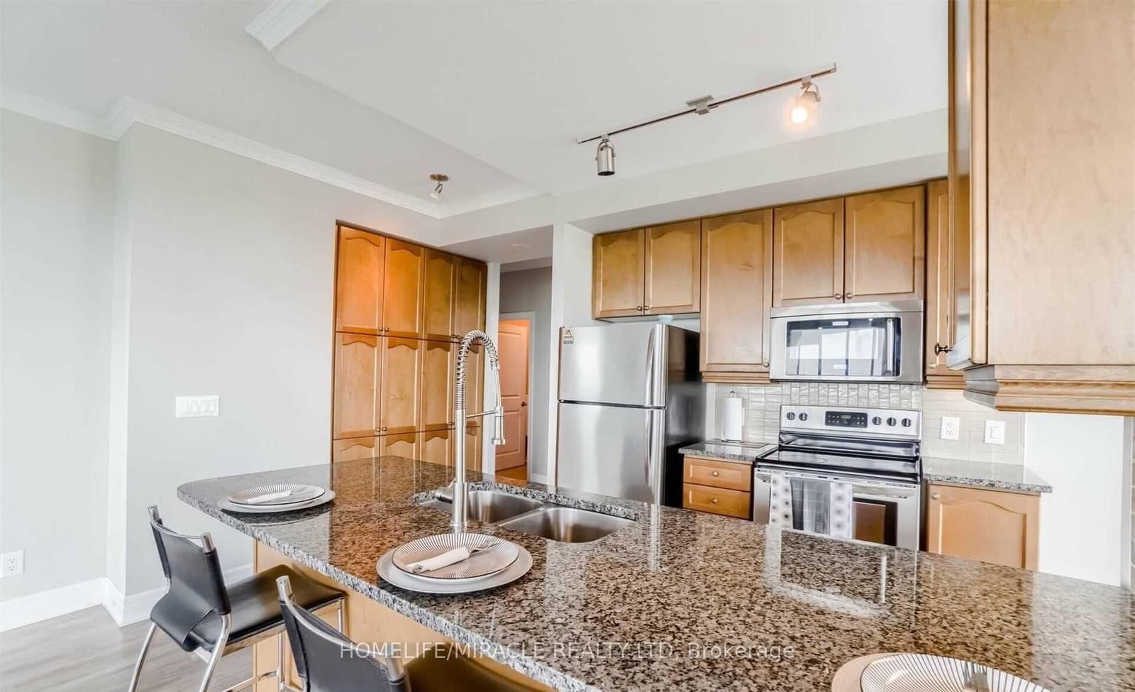 100 John Street, Unit 1002 thumbnail 4