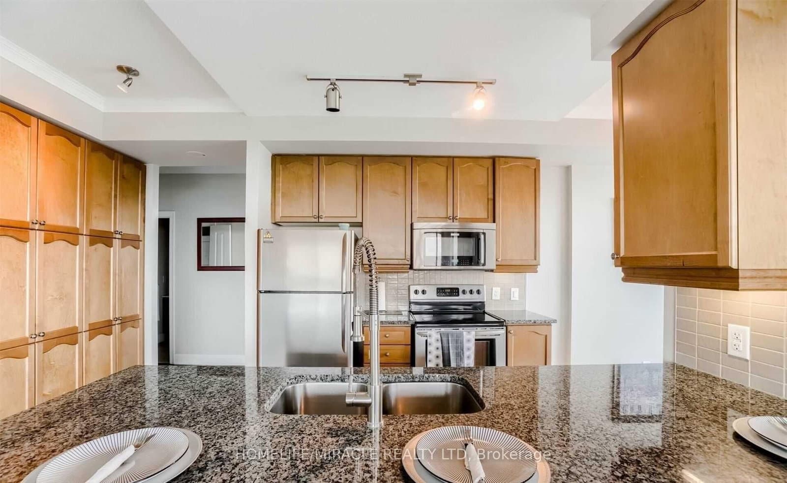 100 John Street, Unit 1002 thumbnail 5