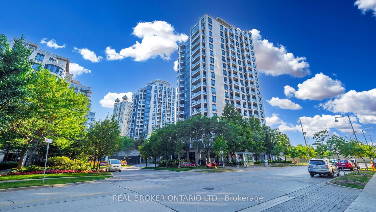 #PH7 - 2087 Lake Shore Boulevard W