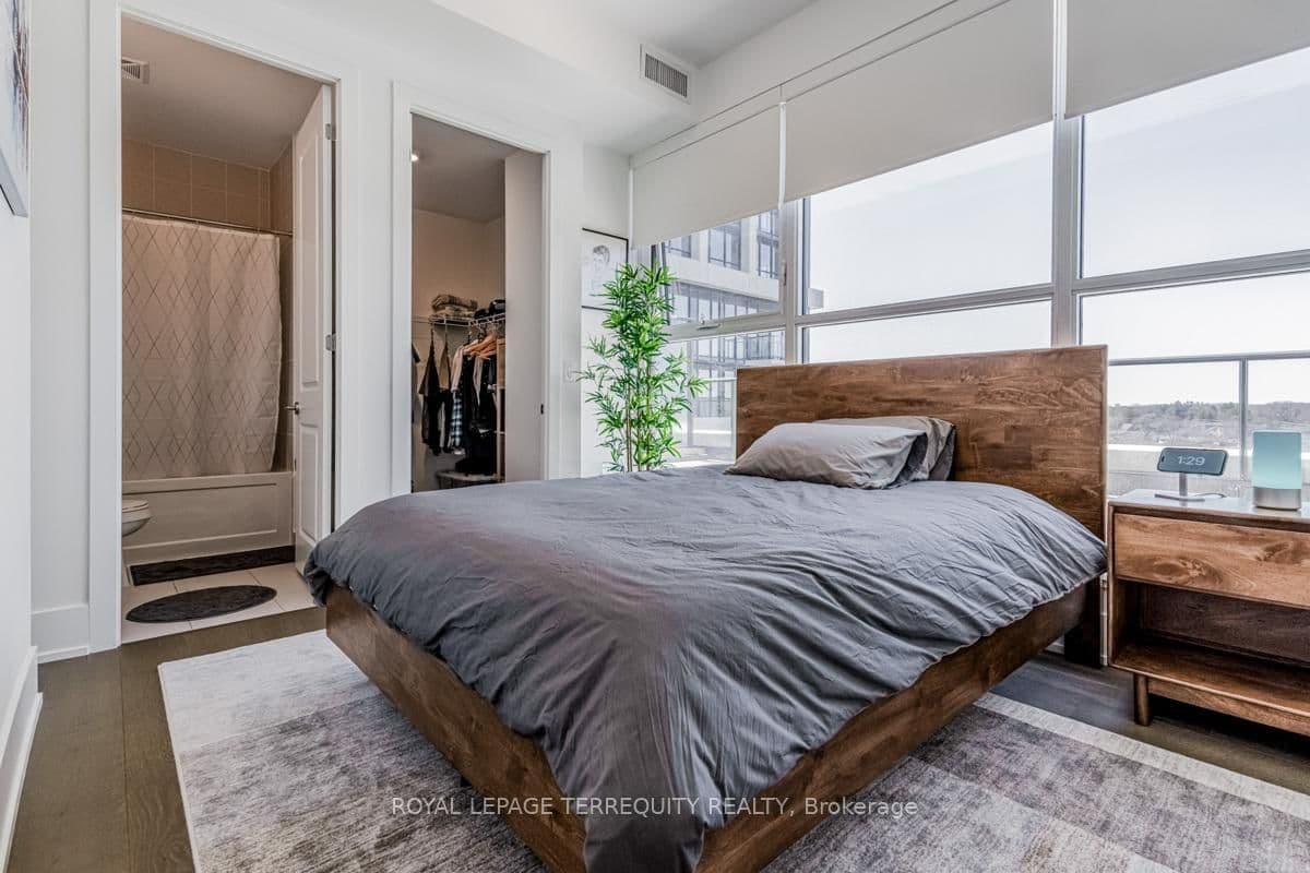 1063 Douglas McCurdy Common, Unit 702 thumbnail 10