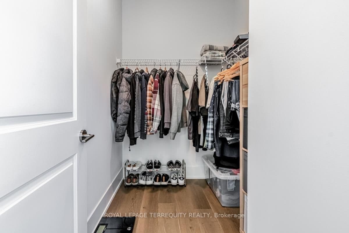 1063 Douglas McCurdy Common, Unit 702 thumbnail 16
