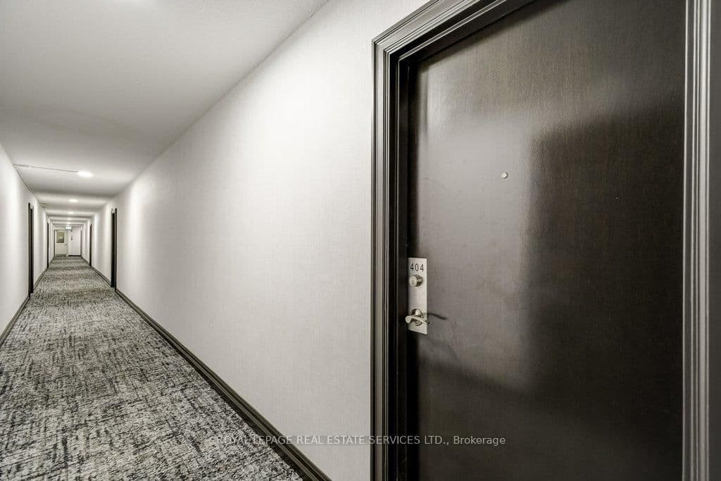 212 Kerr Street, Unit 404 thumbnail 10