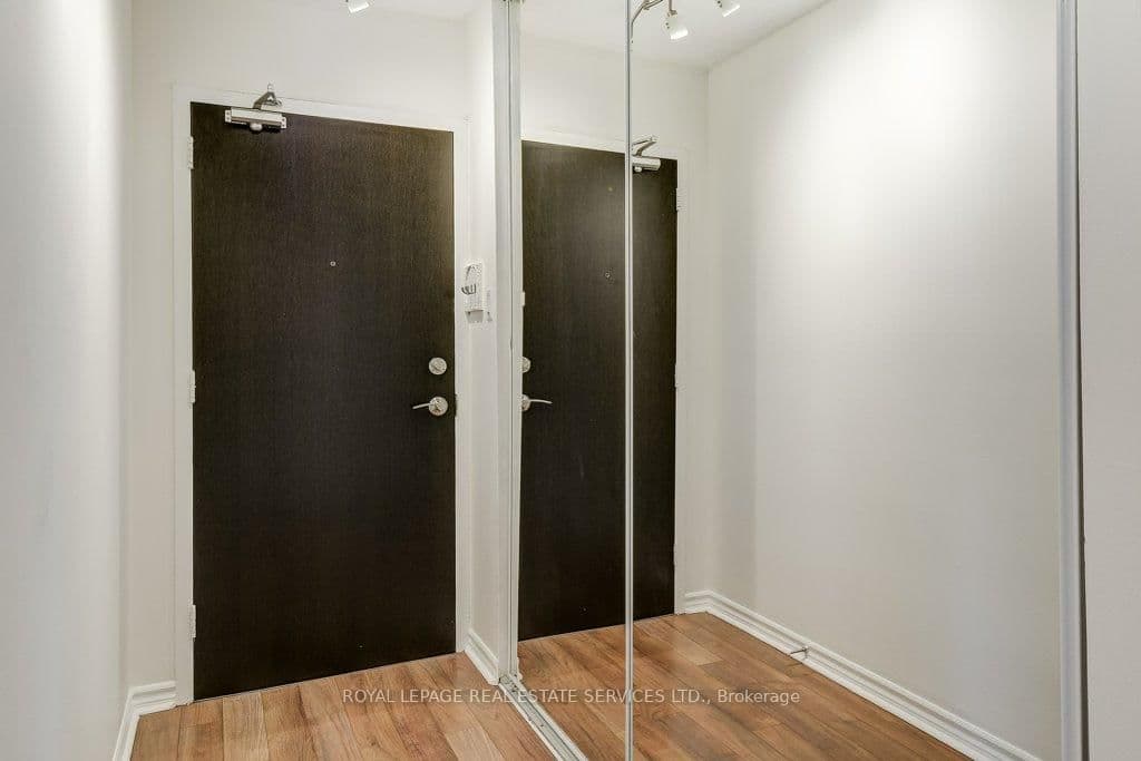 212 Kerr Street, Unit 404 thumbnail 11