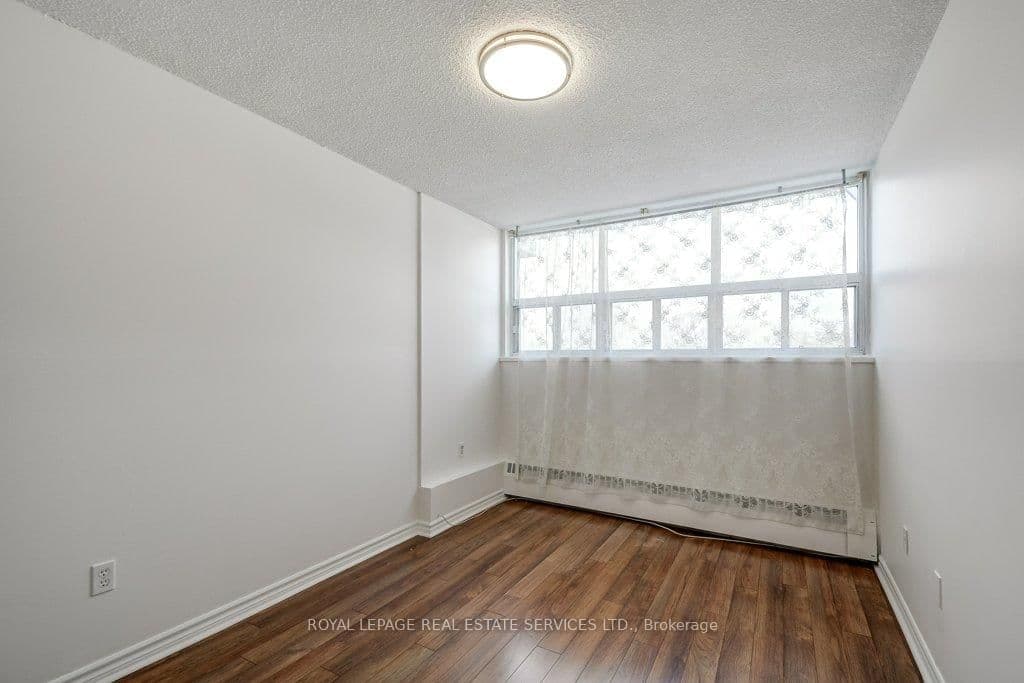 212 Kerr Street, Unit 404 thumbnail 20
