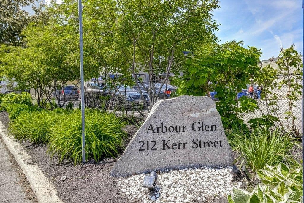 212 Kerr Street, Unit 404 thumbnail 3