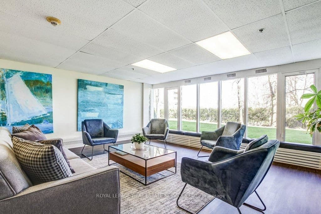 212 Kerr Street, Unit 404 thumbnail 33