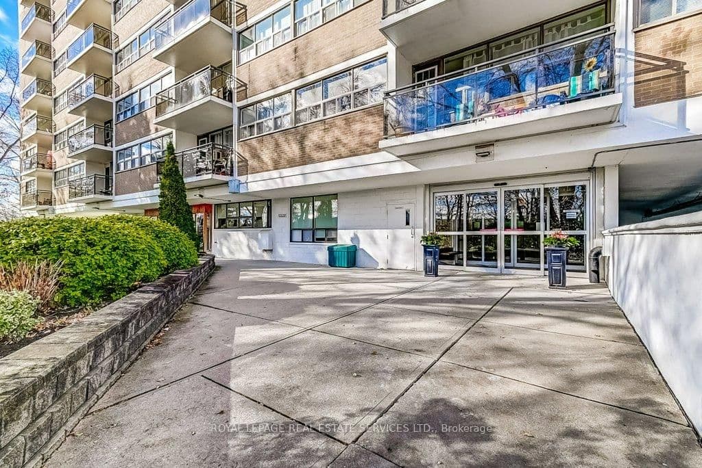 212 Kerr Street, Unit 404 thumbnail 4