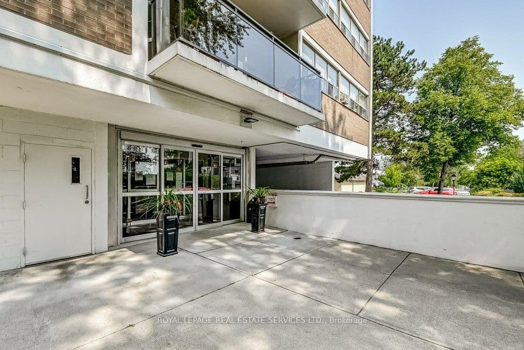212 Kerr Street, Unit 404 thumbnail 5