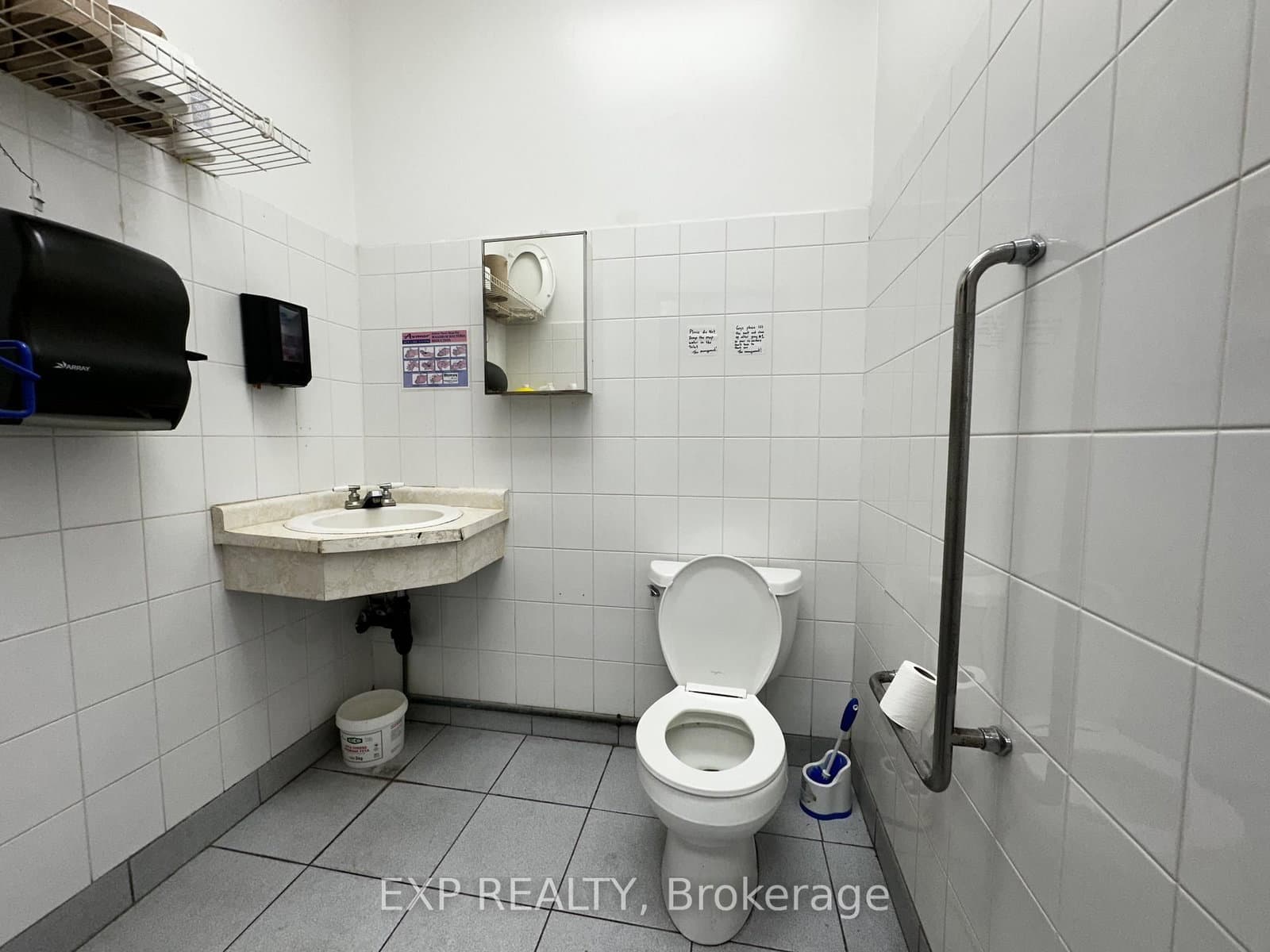 50 Fourth Avenue, Unit 24 thumbnail 18