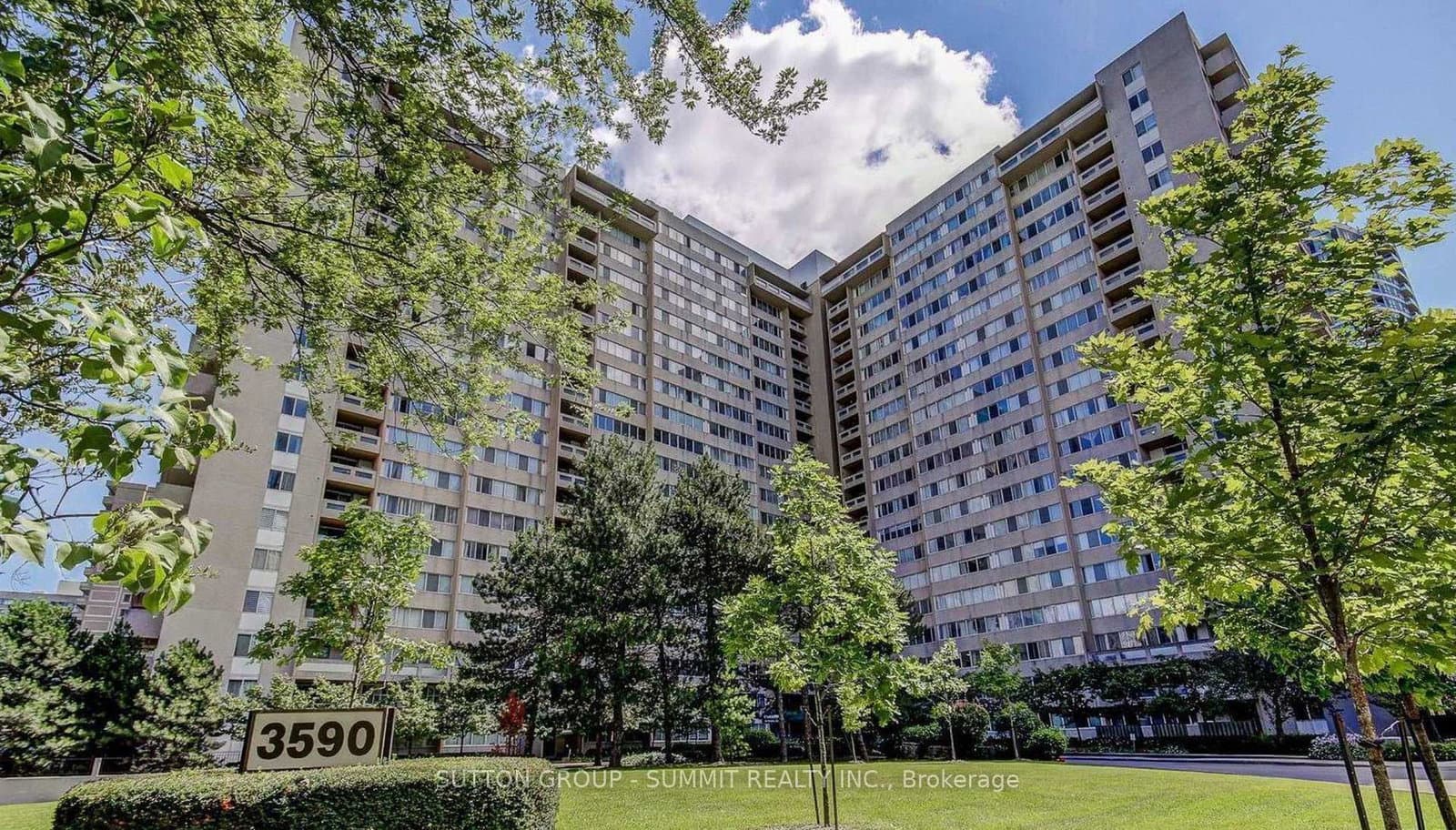 #408 - 3590 Kaneff Crescent