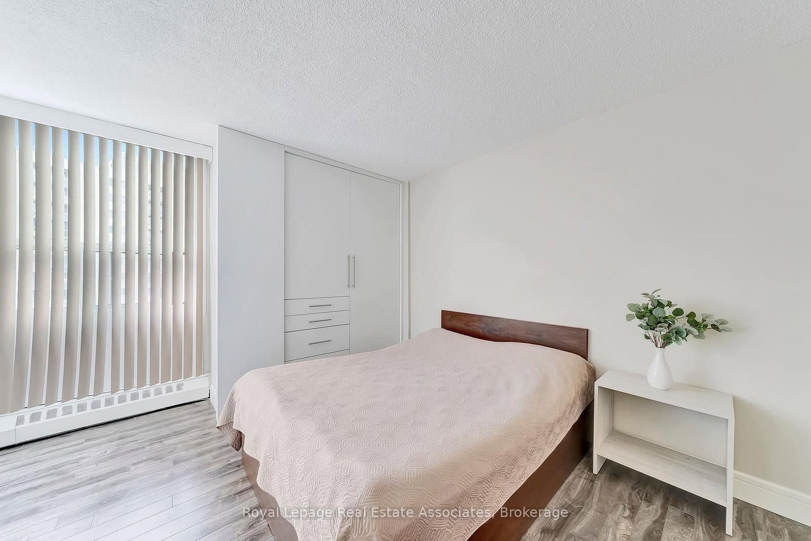 335 Mill Road, Unit 1406 thumbnail 22