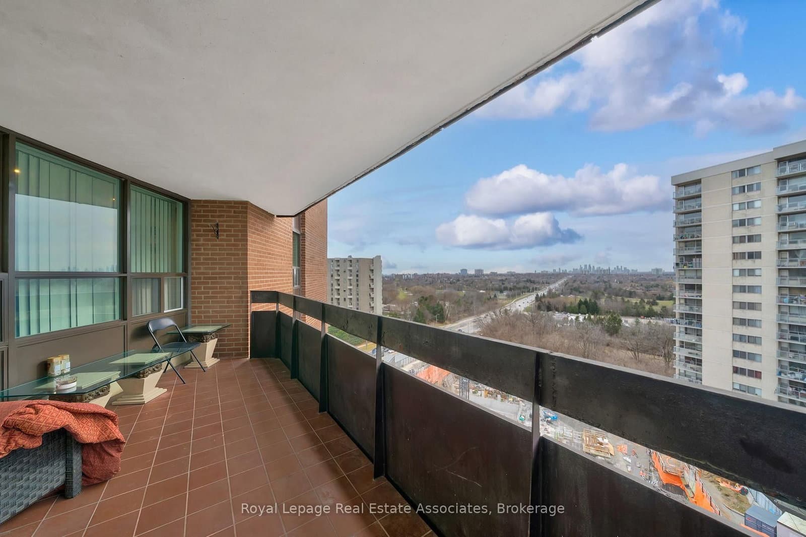 335 Mill Road, Unit 1406 thumbnail 25