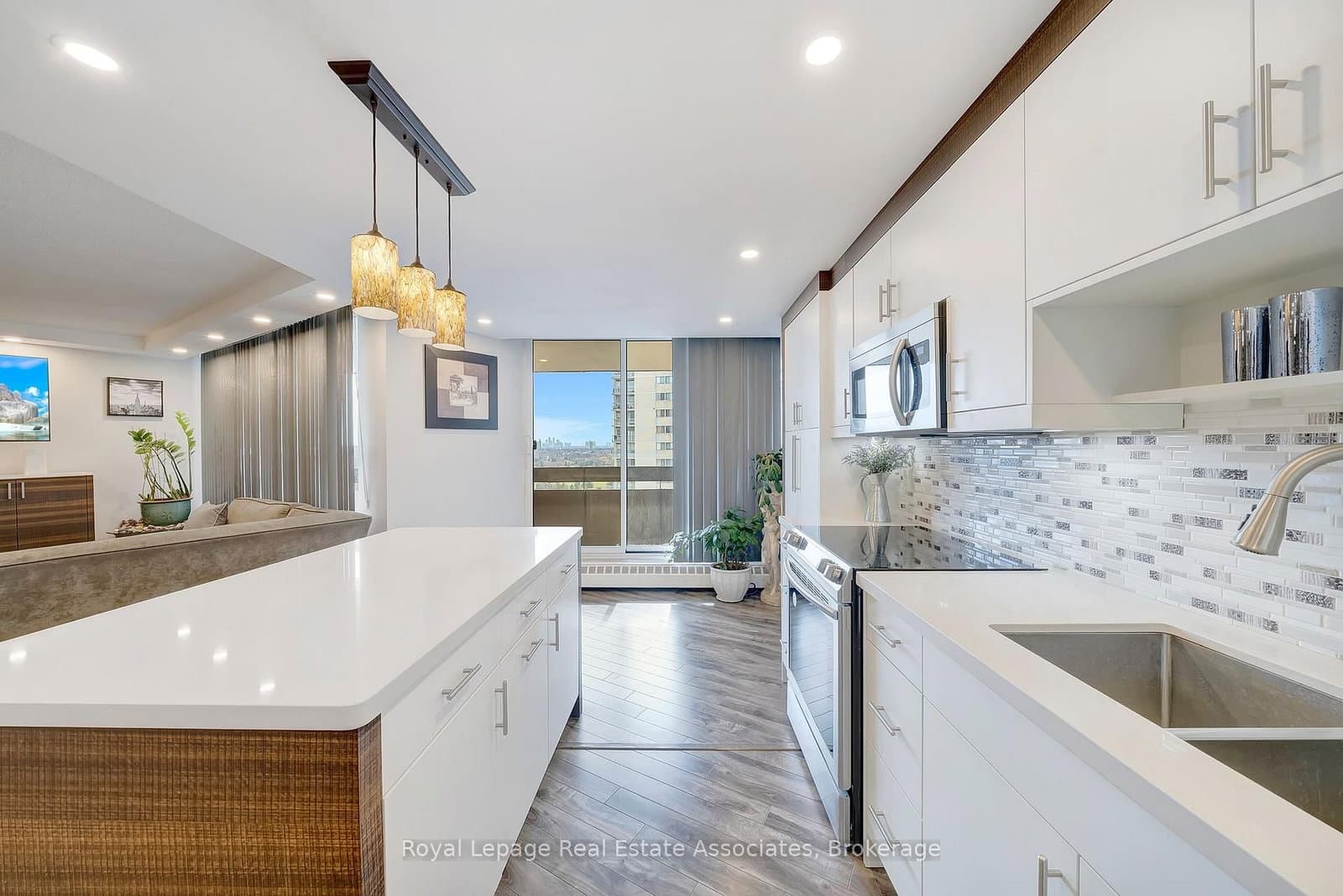 335 Mill Road, Unit 1406 thumbnail 6