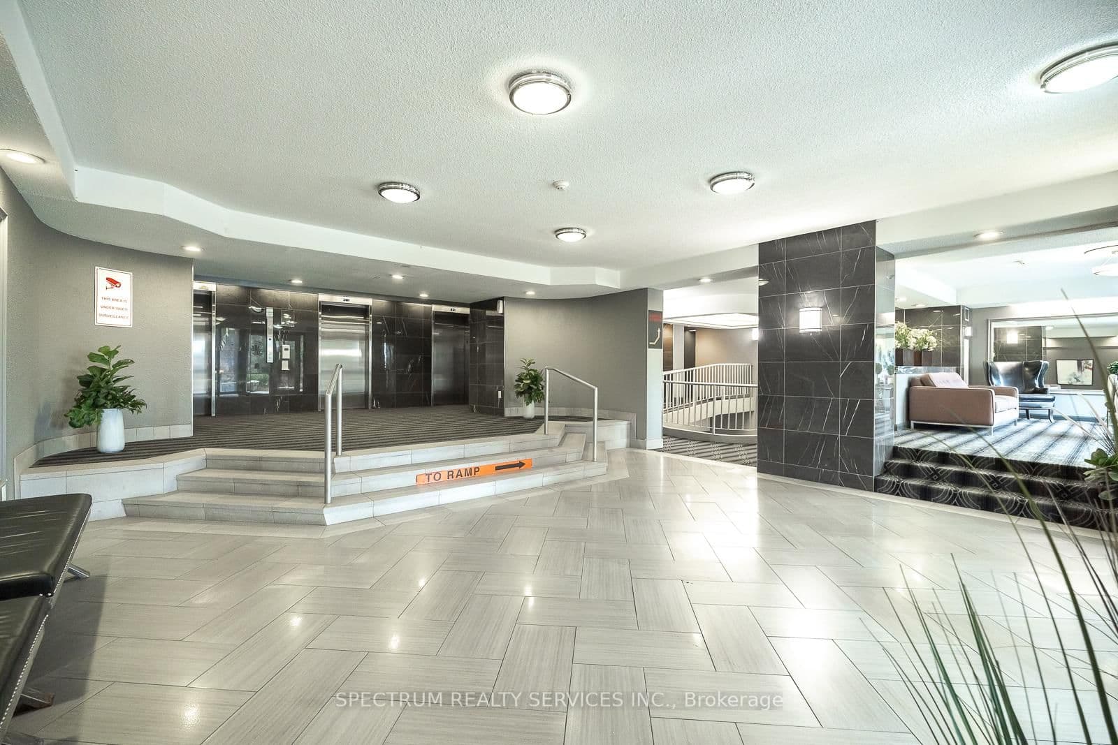 8 Lisa Street, Unit 2104 thumbnail 3