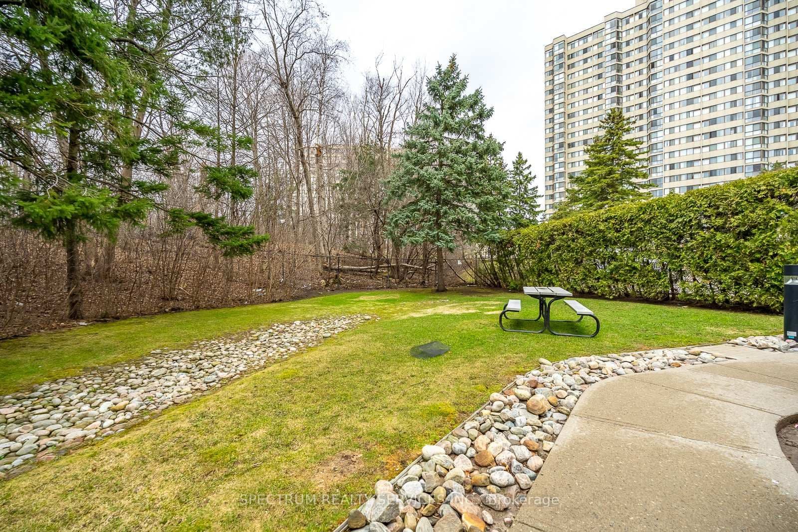 8 Lisa Street, Unit 2104 thumbnail 44