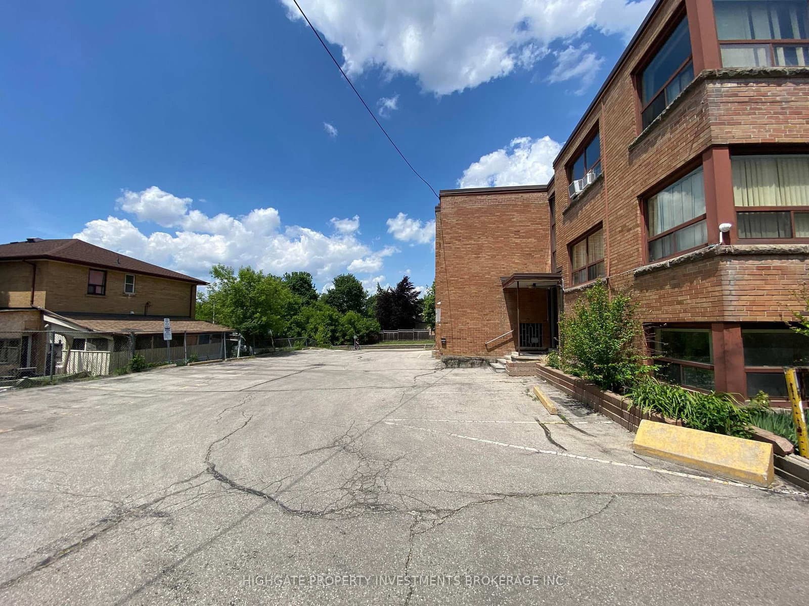 34 Erlesmere Avenue, Unit 3 thumbnail 3