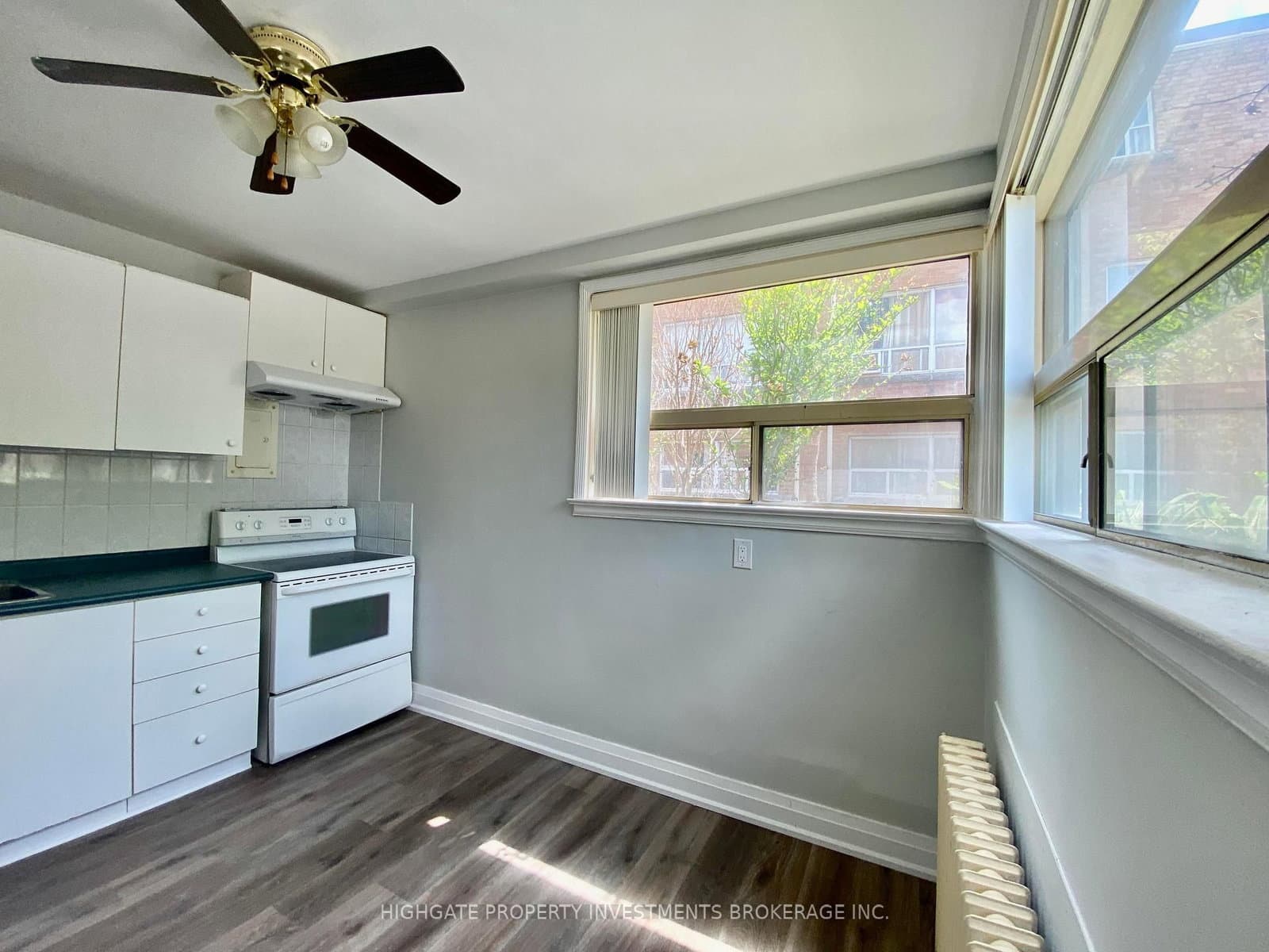 34 Erlesmere Avenue, Unit 3 thumbnail 4