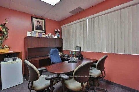 49 Hillcrest Avenue, Unit 202 thumbnail 5