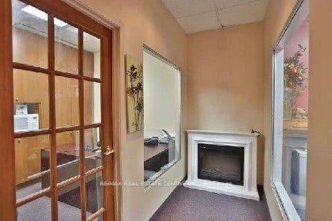 49 Hillcrest Avenue, Unit 202 thumbnail 8