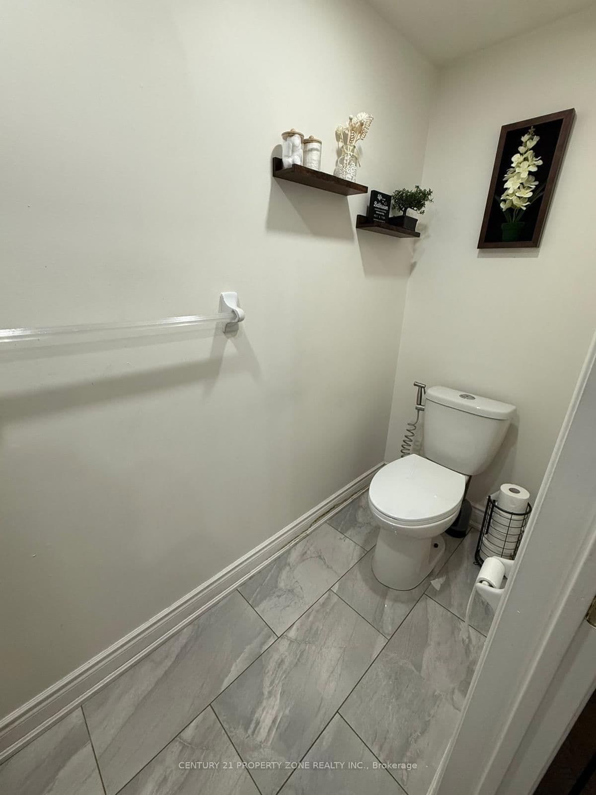 321 Aspendale Crescent thumbnail 4
