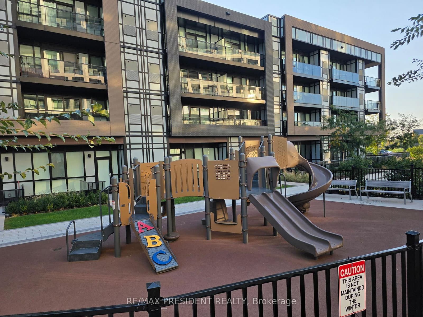 60 George Butchart Drive, Unit 112 thumbnail 38