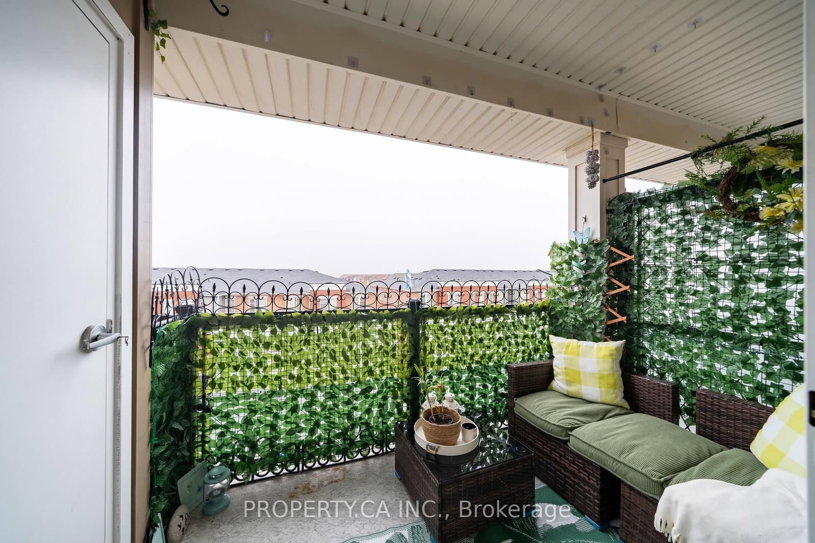 70 Baycliffe Crescent, Unit 412 thumbnail 12