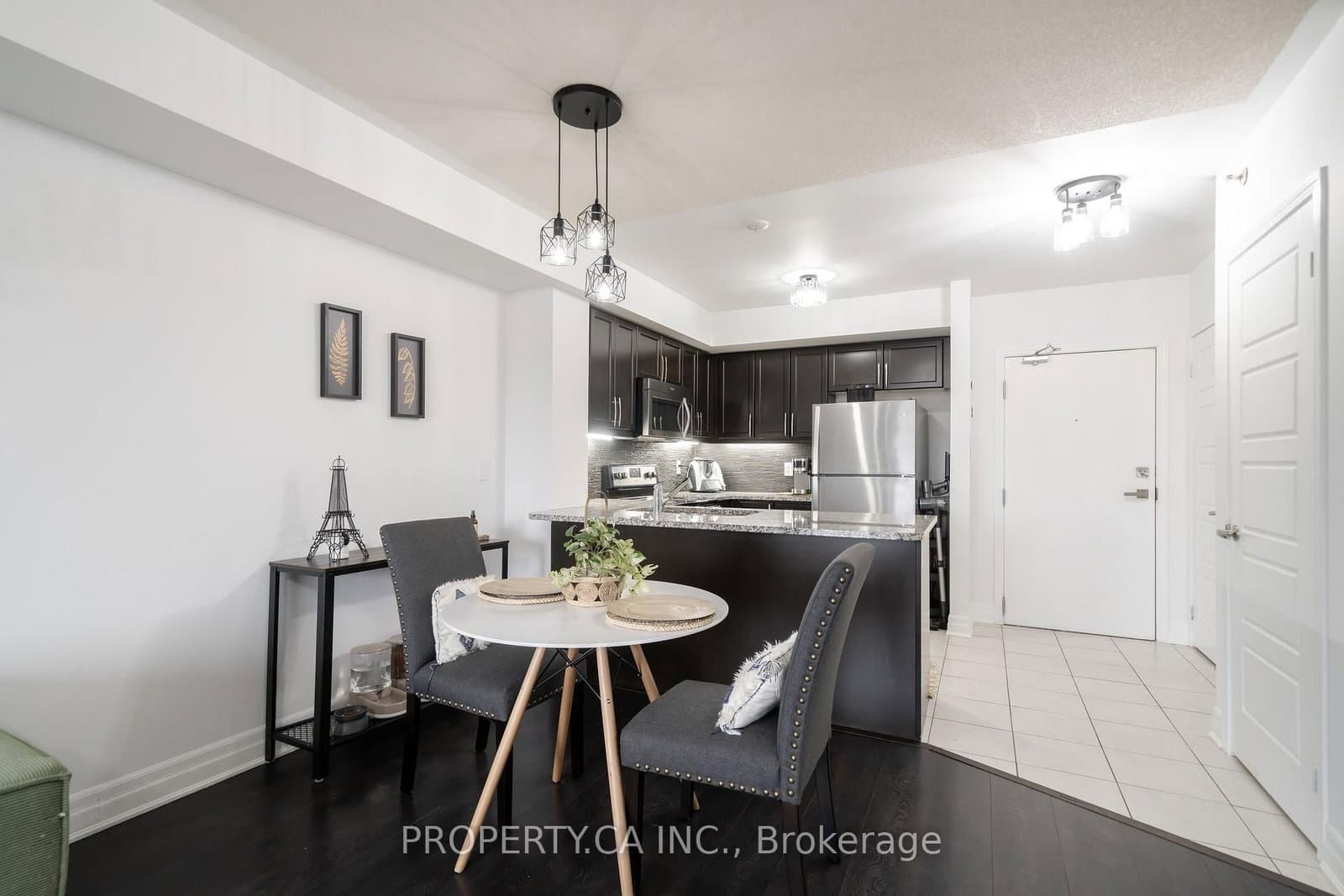 70 Baycliffe Crescent, Unit 412 thumbnail 6
