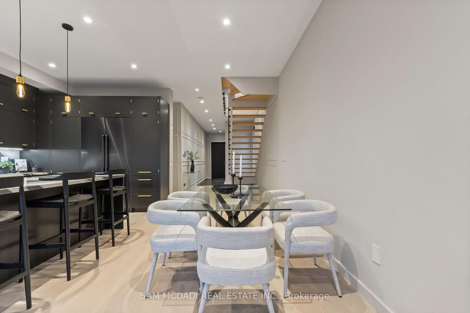 1090 Ella Avenue thumbnail 9