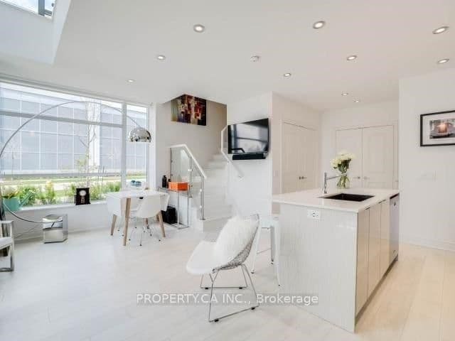 80 Marine Parade Drive, Unit WL08 thumbnail 3