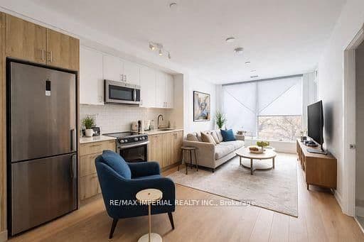 1195 The Queensway