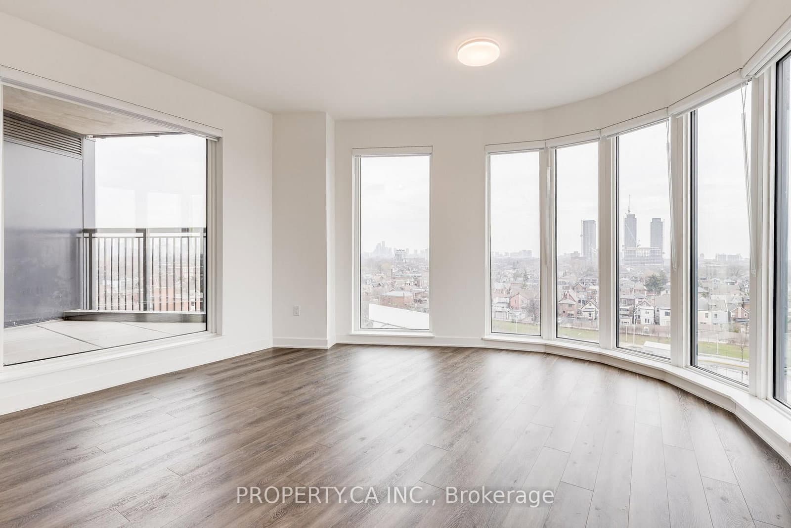 1185 Dupont Street, Unit 607