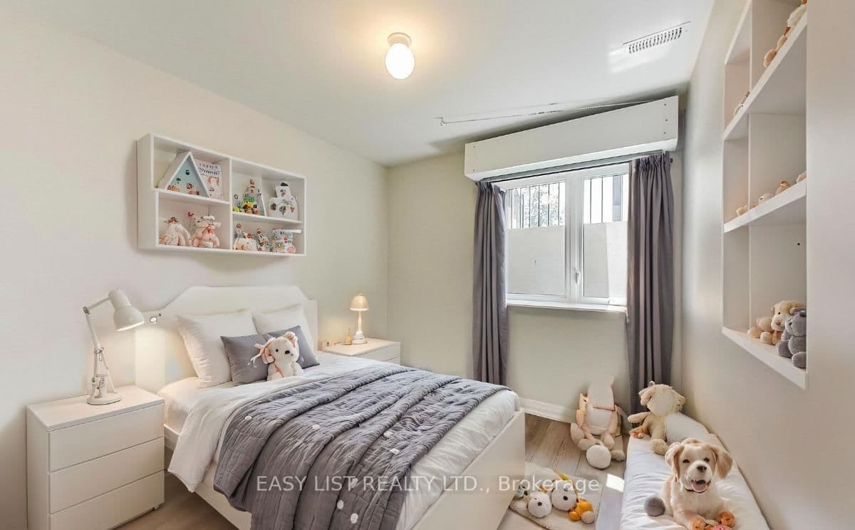 1210 Main Street E, Unit 102 thumbnail 13