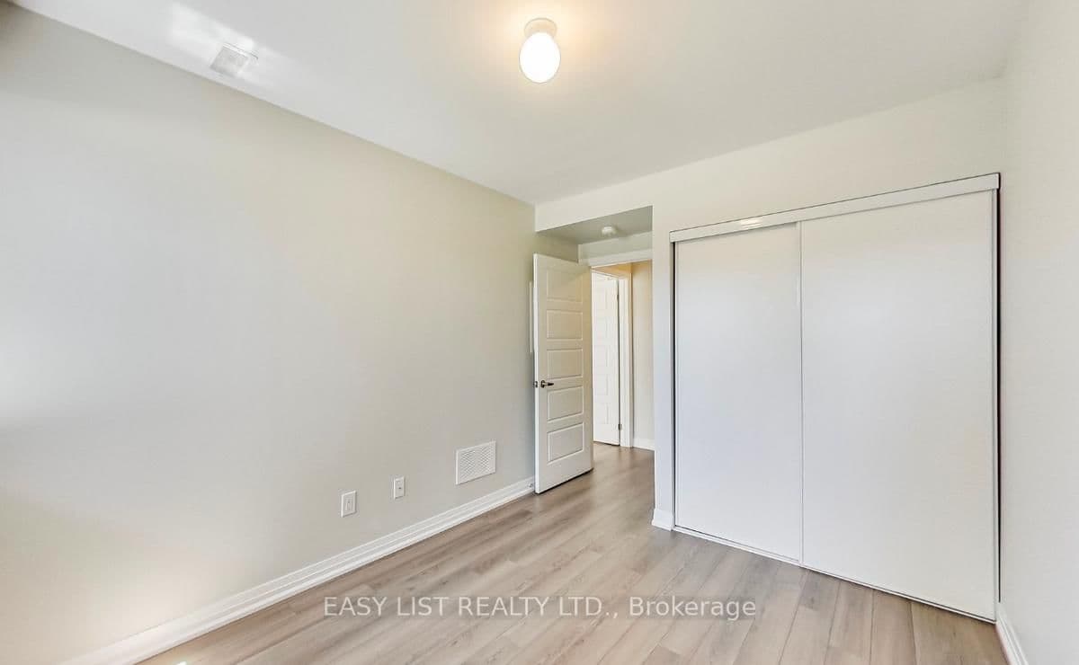 1210 Main Street E, Unit 102 thumbnail 14