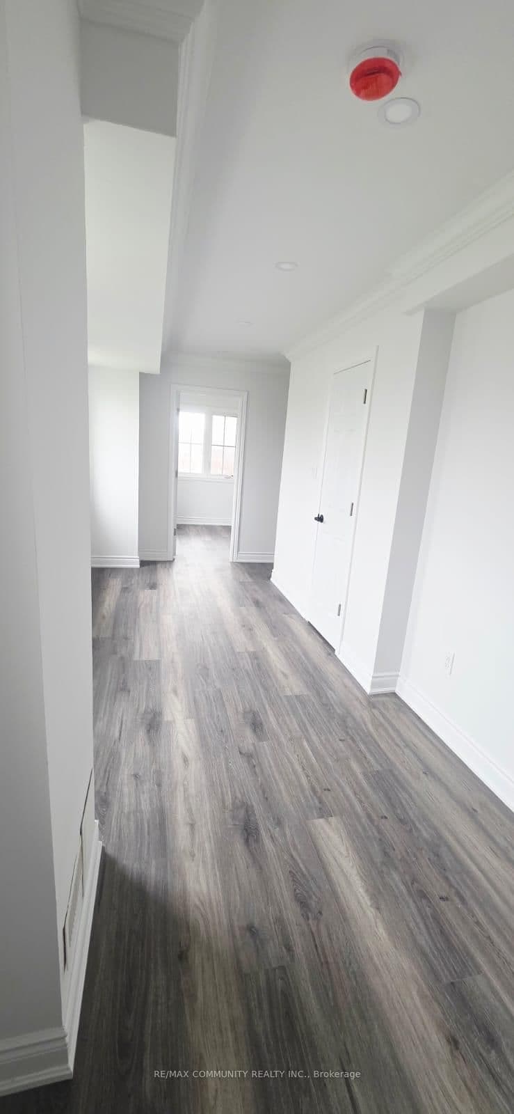 50 Rockman Crescent, Unit Lower thumbnail 7