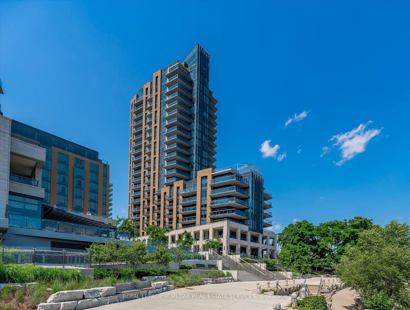 #1501 - 2060 Lakeshore Road